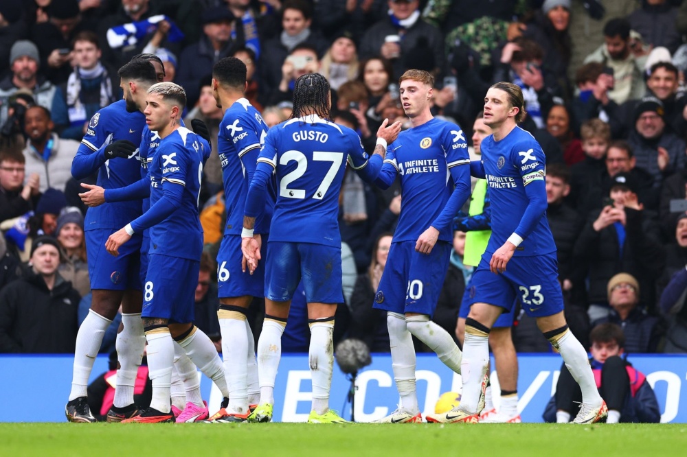 邵佳一谈成为国足主帅：正在家看电脑突然收到700多条信息（邵佳一谈挂帅国足：在家看电脑时突收七百多条消息）