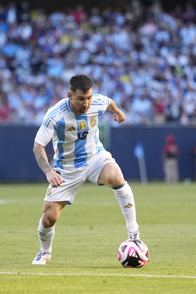 埃贝尔：我们原本非常希望维尔茨来拜仁；奥利塞没有解约条款（埃贝尔：拜仁曾强烈希望签下维尔茨；奥利塞不存在解约条款）