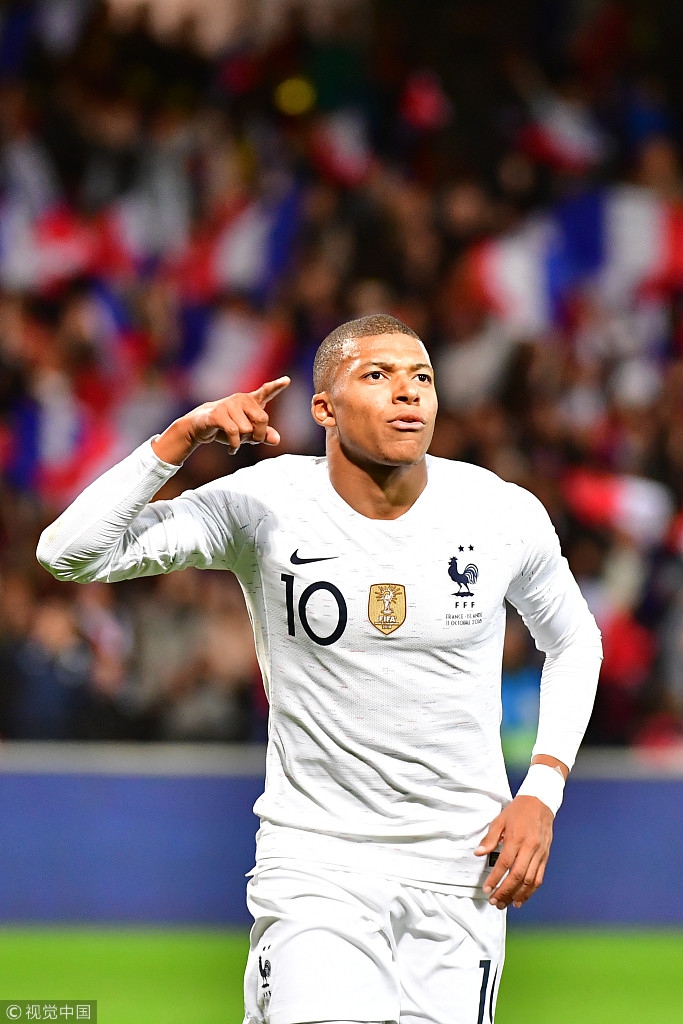 苏亚雷斯：感谢俱乐部的支持和帮助，希望亚泰能尽快回到中超（苏亚雷斯：感激俱乐部全力相助，盼亚泰早日重返中超）