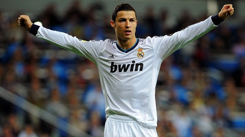 罗马靠稳健防守拿下胜利（稳固后防助罗马取胜）