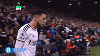 5场4球1助攻，拜仁官方：迪亚斯当选为球队11月最佳球员（5战4球1助！拜仁官宣迪亚斯当选11月队内最佳）