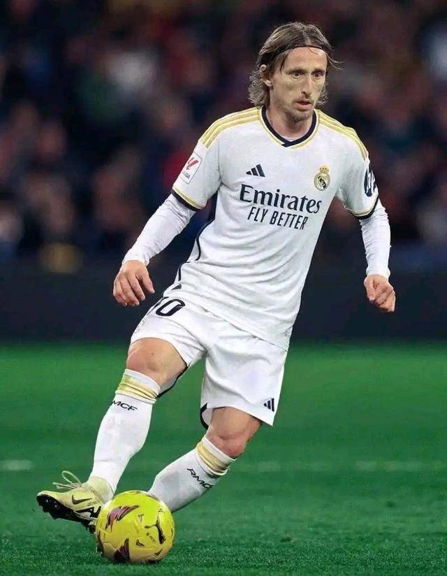 NBA新秀观察：状元秀首战亮眼,（NBA新秀速报：状元首秀抢眼）