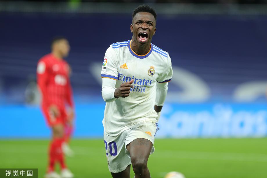 沪媒：莱昂纳多伤势没完全康复，刘若钒等人也有不同程度伤病（沪媒称莱昂纳多尚未完全康复，刘若钒等队友亦有不同程度伤情）