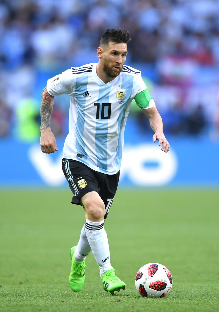 阿斯：米兰和纽卡有意签下明格萨，巴萨有50%的转会分成（阿斯报：米兰、纽卡有意引进明格萨，巴萨握有50%转售分成）