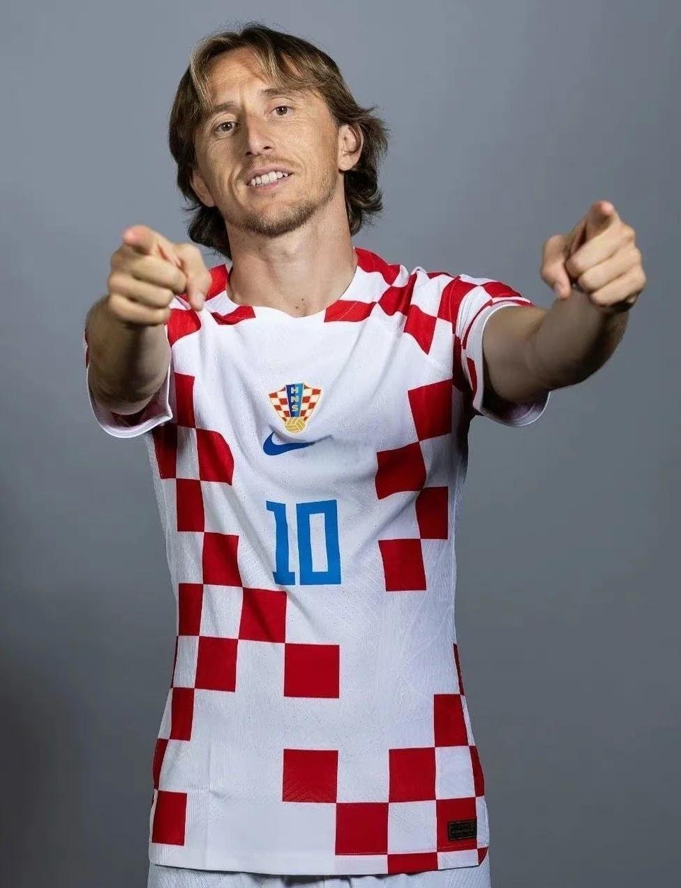 混团世界杯：国乒首败诞生！梁靖崑错失4赛点，不敌法国小勒布伦（混合团体世界杯：国乒遭遇首败，梁靖崑连丢四赛点不敌法国小勒布伦）