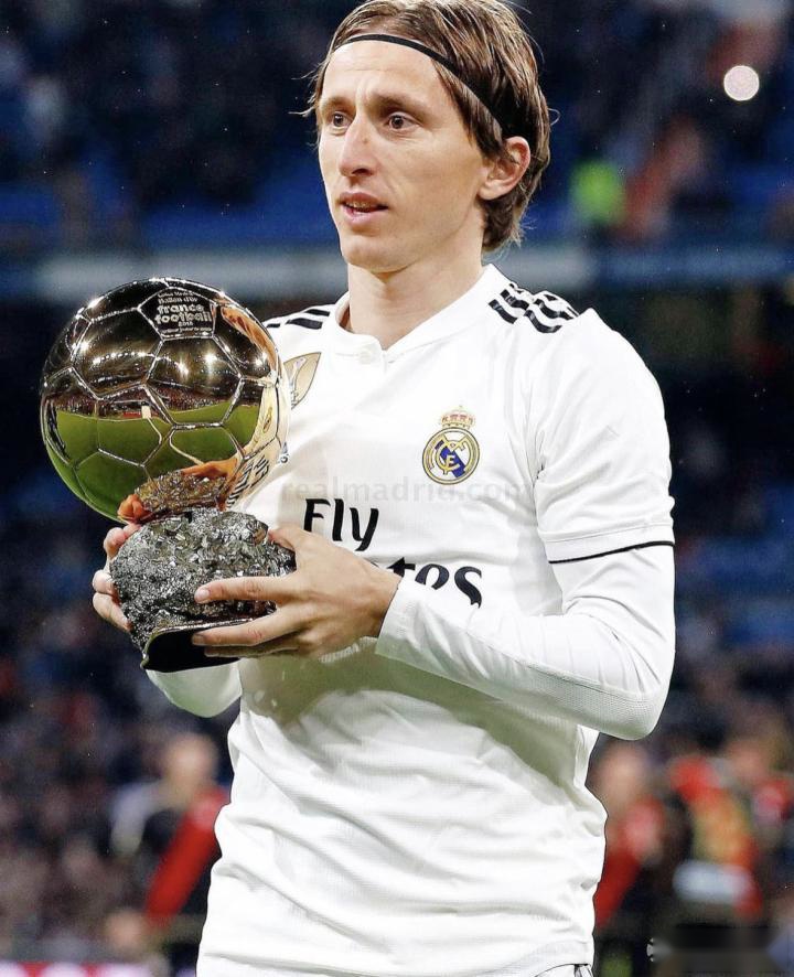 国足热身赛小胜乌兹别克斯坦（国足热身赛险胜乌兹别克斯坦）