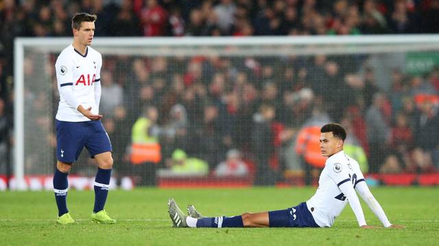 TA：球员版长袖球衣全面回归，实现从性能到美学的个性表达（TA：球员版长袖球衣重磅回归，以性能与美学共振诠释个性）